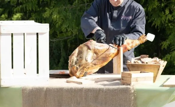 Découpe jambon show-cooking