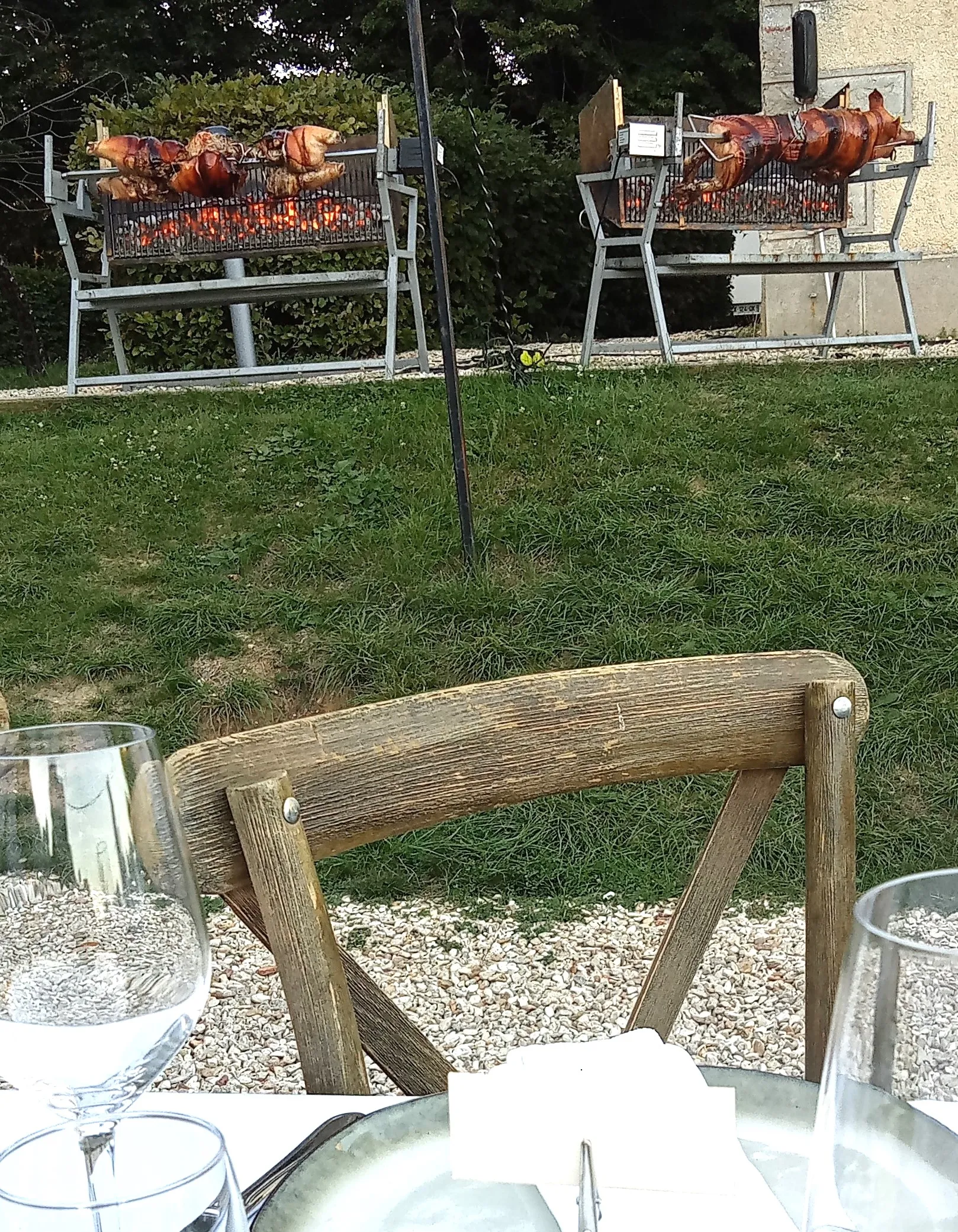 Cochon rôti terrasse